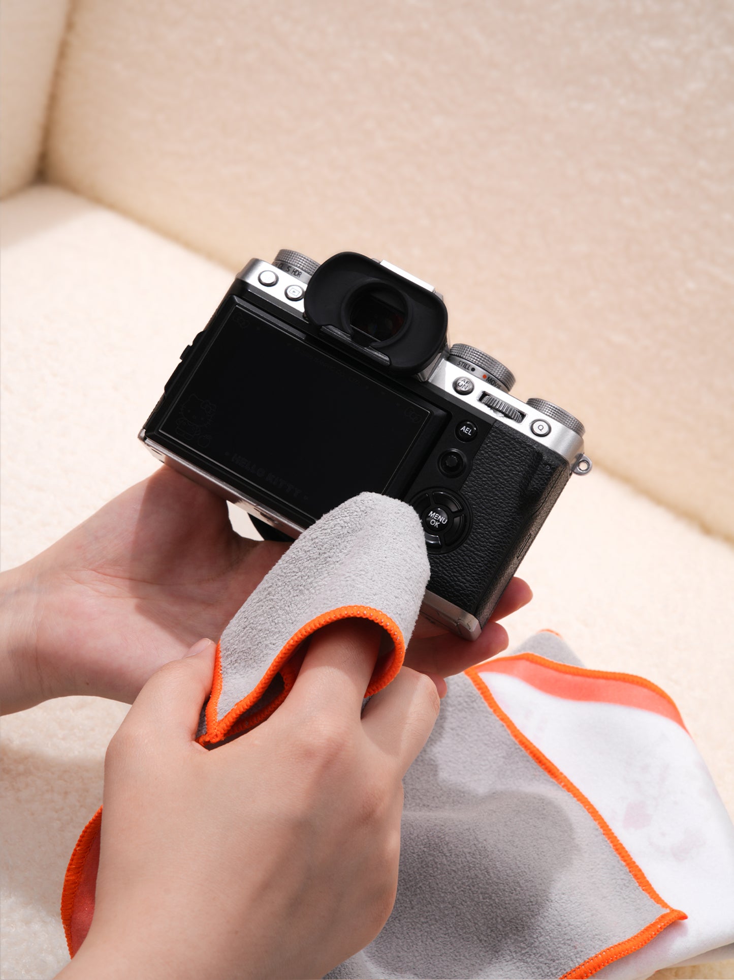 Pashari Hello Kitty & Kuromi Magic Protective Cloth | Camera & Screen Cleaning Wrap